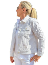 Load image into Gallery viewer, Seersucker Jacket White Beige Stripes
