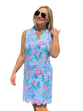 Load image into Gallery viewer, Scalloped-Neck and -Hem Sleeveless Dress with UPF50+ Pink Lillies
