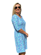 Load image into Gallery viewer, Elbow-Sleeve Travel Dress with UPF50+ Seafoam Python
