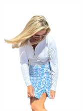 Load image into Gallery viewer, Pull-on Zip Skort with UPF50+ Floral Periwinkle
