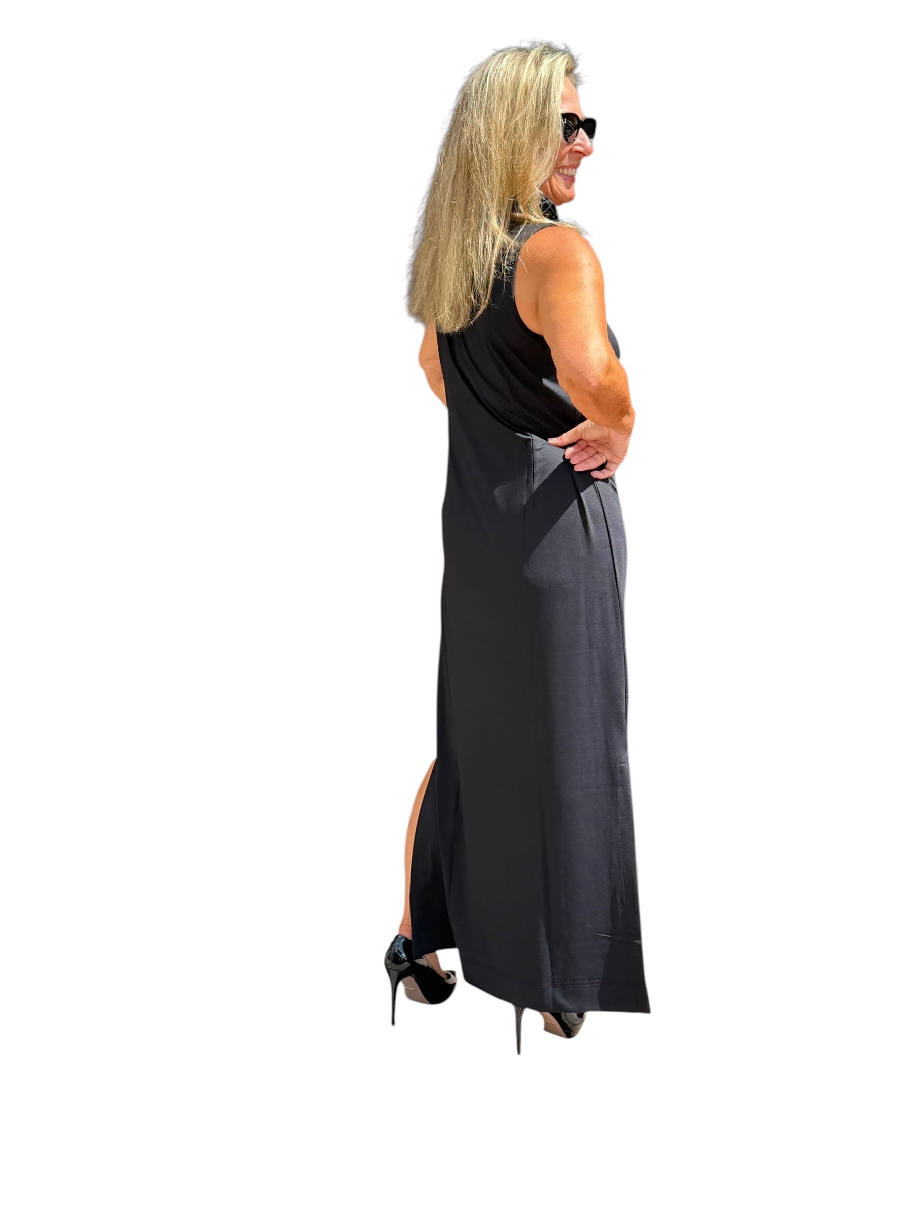 Ruffle-Neck Maxi Dress with UPF50+ Black