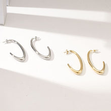 Load image into Gallery viewer, Linda Earring White Gold Finish
