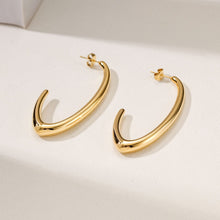 Load image into Gallery viewer, Linda Earring Yellow Gold Finish
