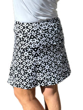 Load image into Gallery viewer, Pull-on Zip Skort with UPF50+ Geometric Flowers Black
