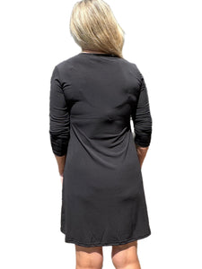 Scoop-Neck Knee-Length Shift Dress Solid Black