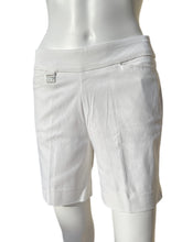 Load image into Gallery viewer, 6&quot; Inseam Pull-on Stretch Shorts
